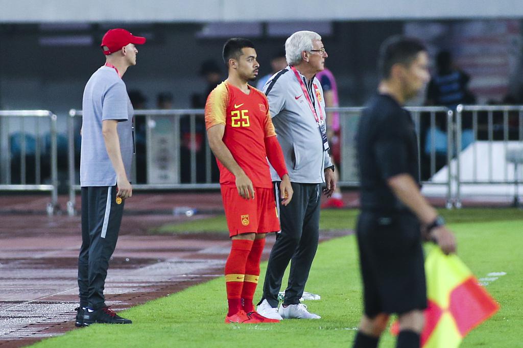 包含第一梯队球员助力勒沃库森，重返胜利之路的词条