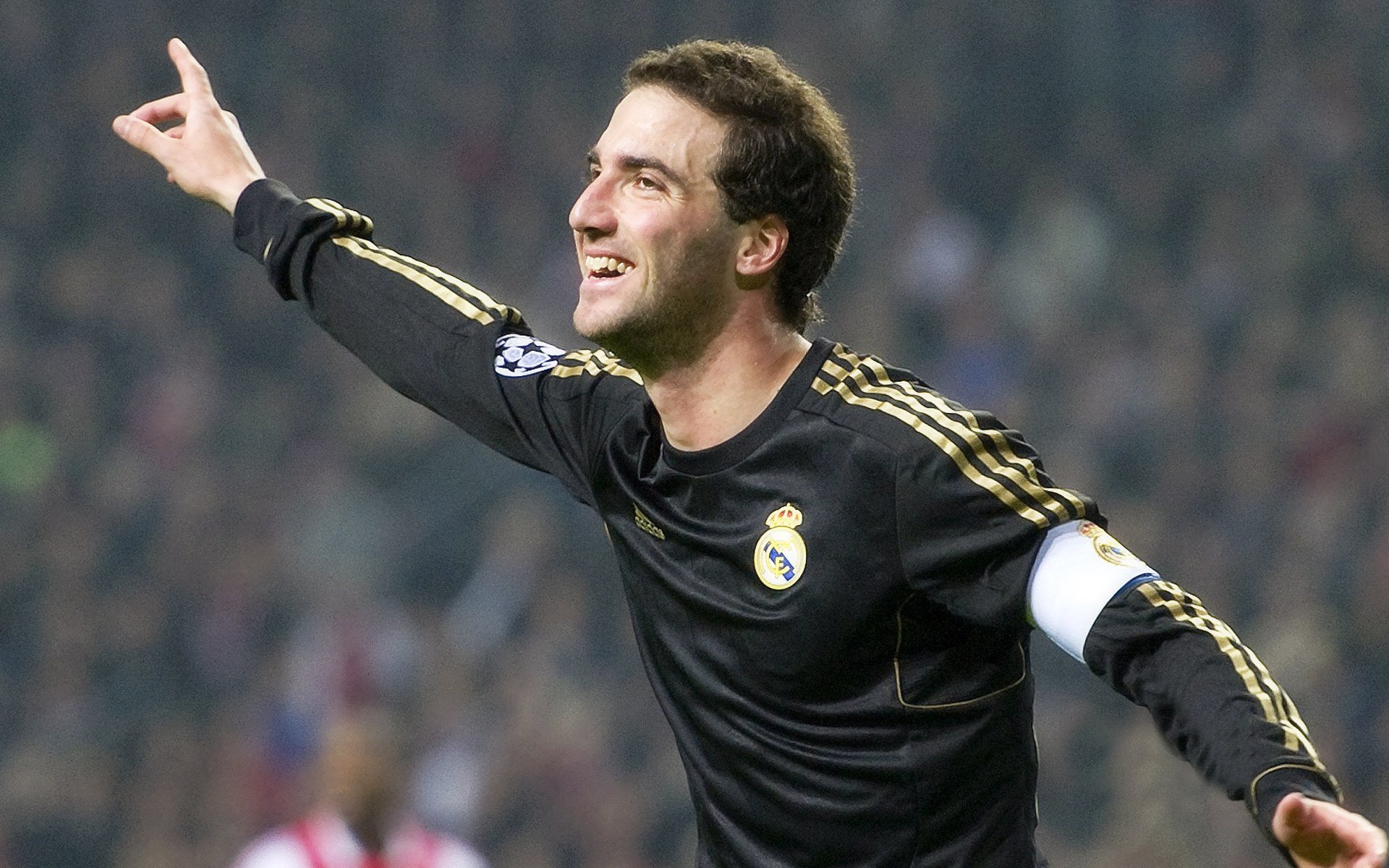 IG带队取胜！，Uzi重要时刻出色发挥再创辉煌时刻